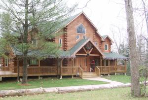Eagles Nest Log Cabin